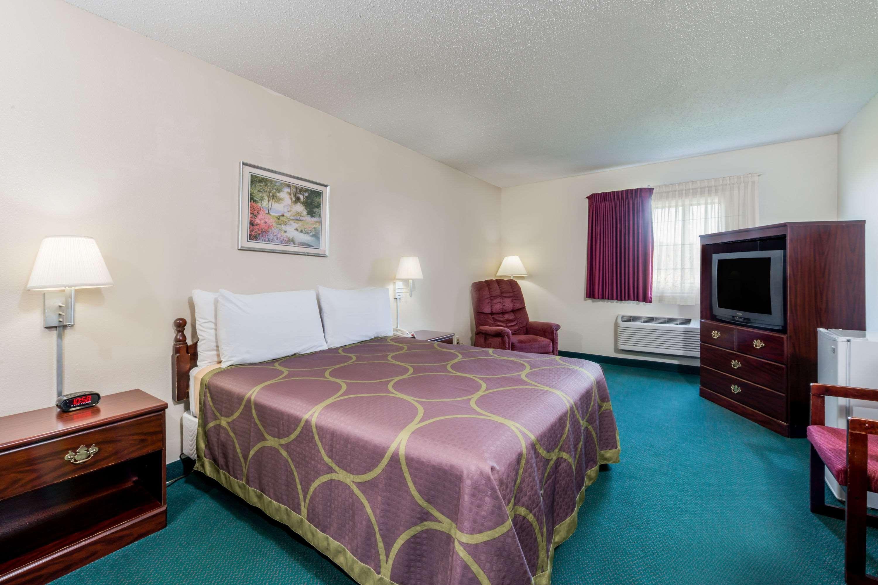 Super 8 By Wyndham Jerseyville Exterior photo