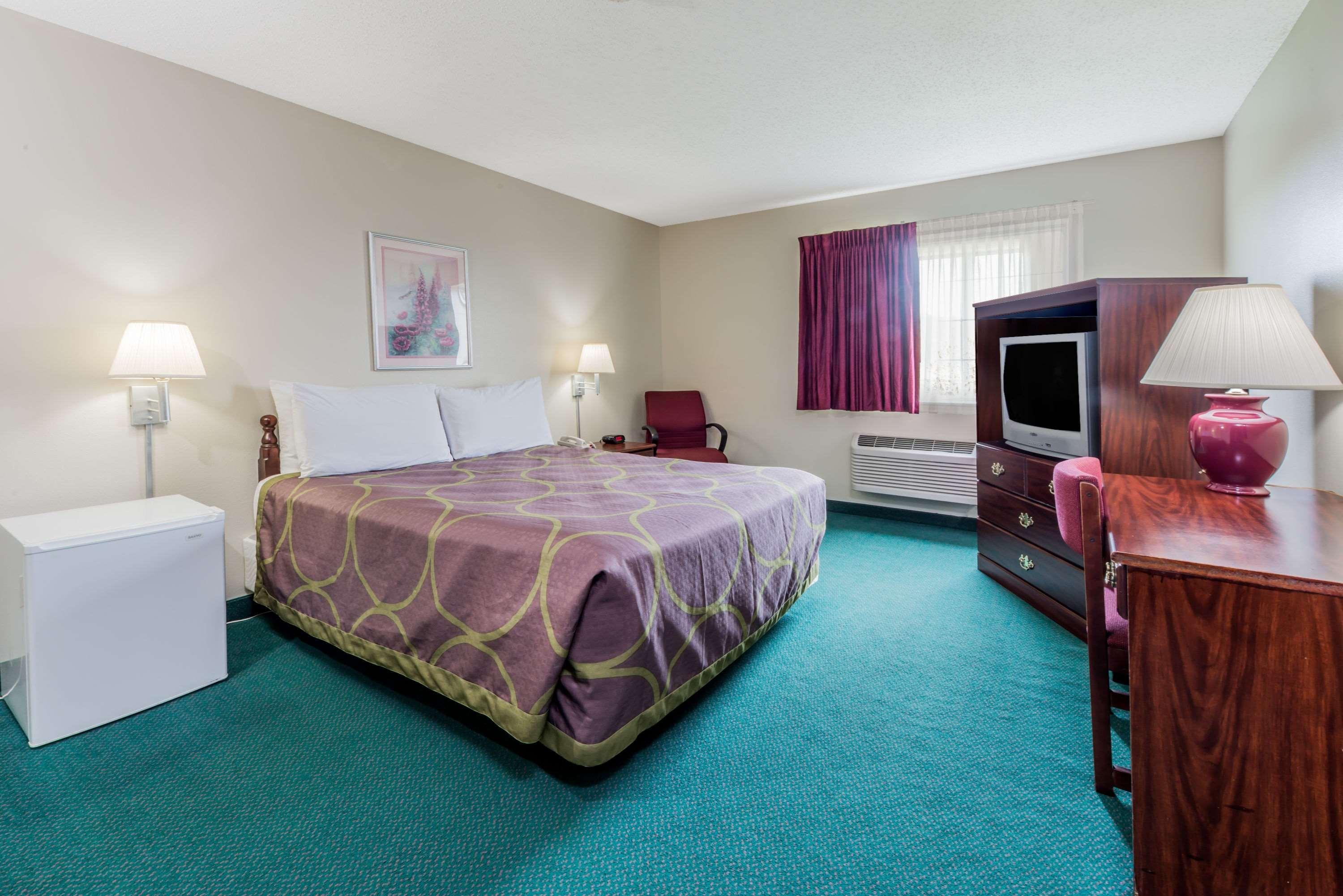 Super 8 By Wyndham Jerseyville Exterior photo
