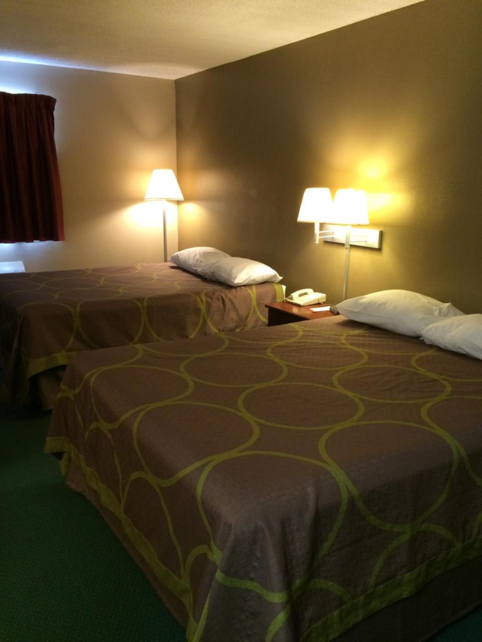 Super 8 By Wyndham Jerseyville Room photo